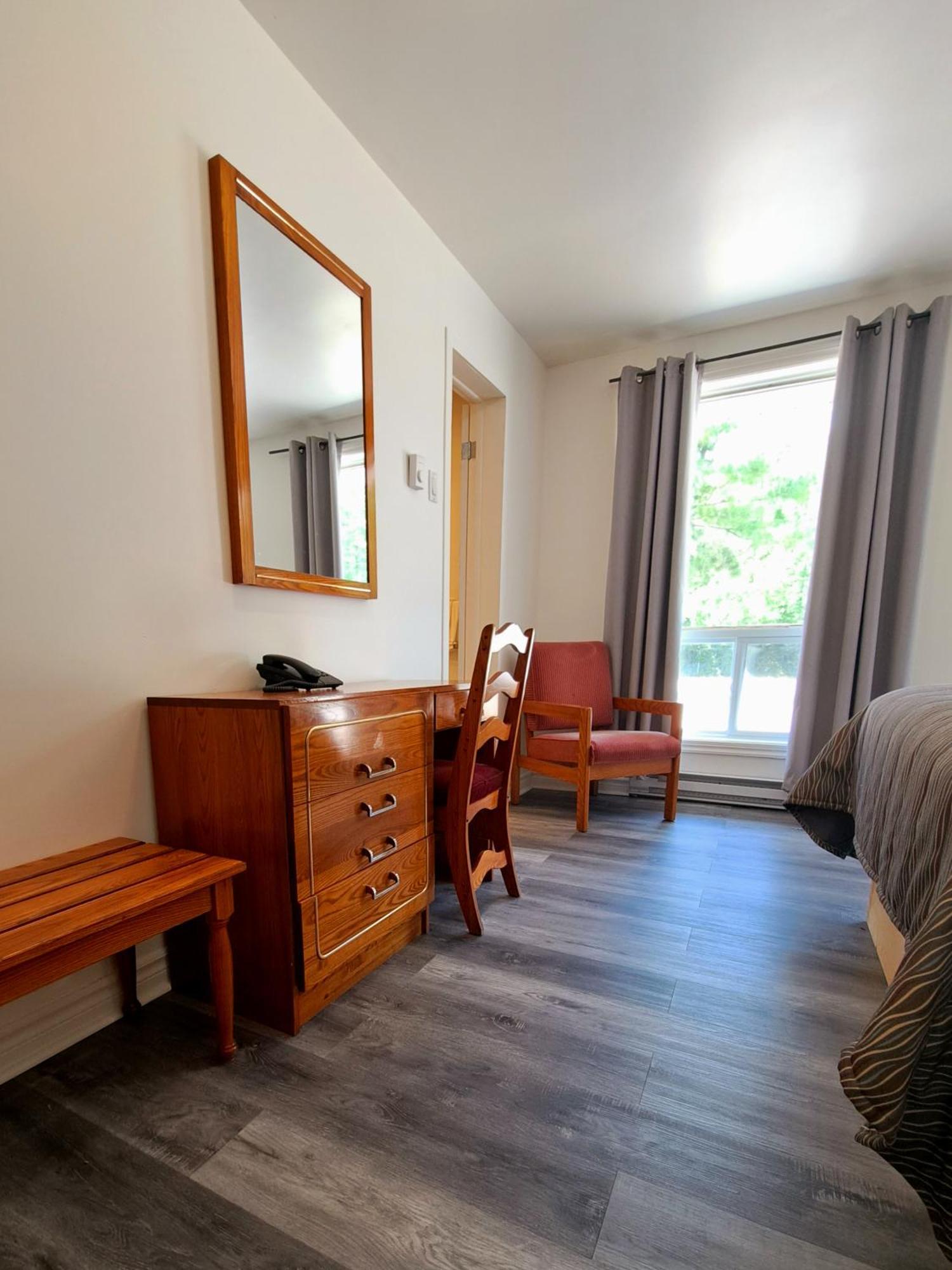 Motel Bonsoir Joliette Εξωτερικό φωτογραφία